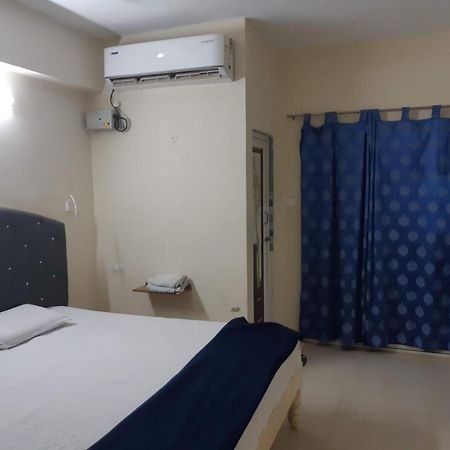 Srinivasa Hotel Tirupati Zewnętrze zdjęcie
