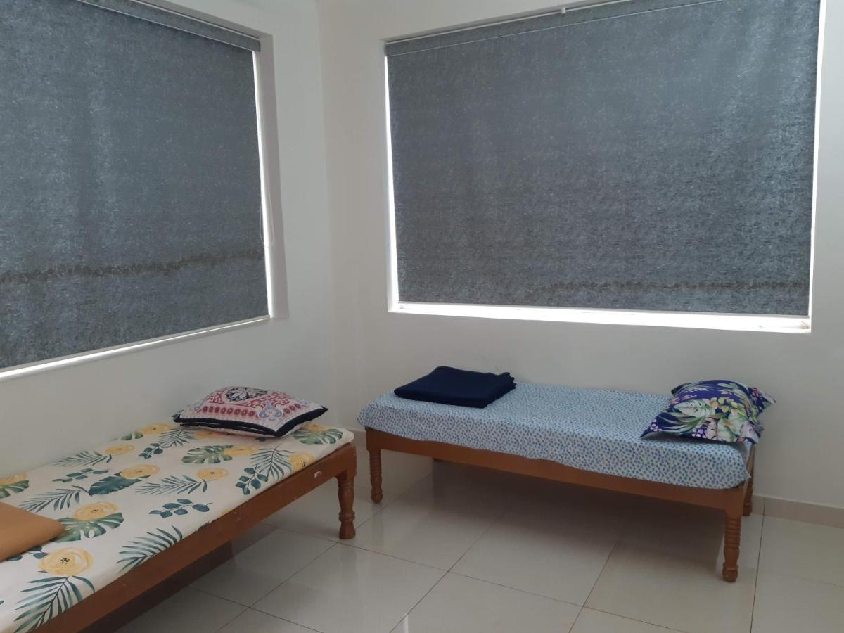 Srinivasa Hotel Tirupati Zewnętrze zdjęcie