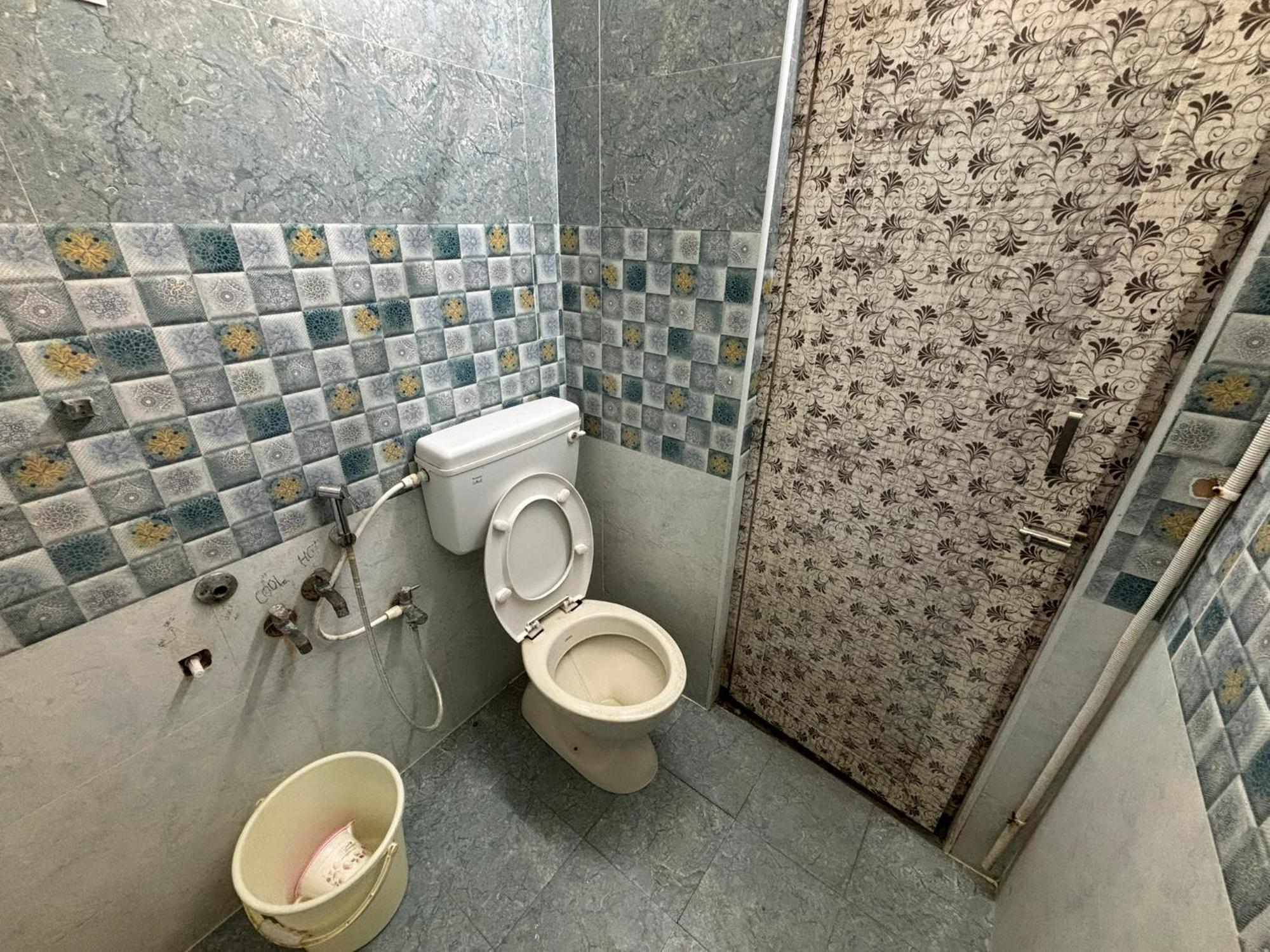 Srinivasa Hotel Tirupati Zewnętrze zdjęcie