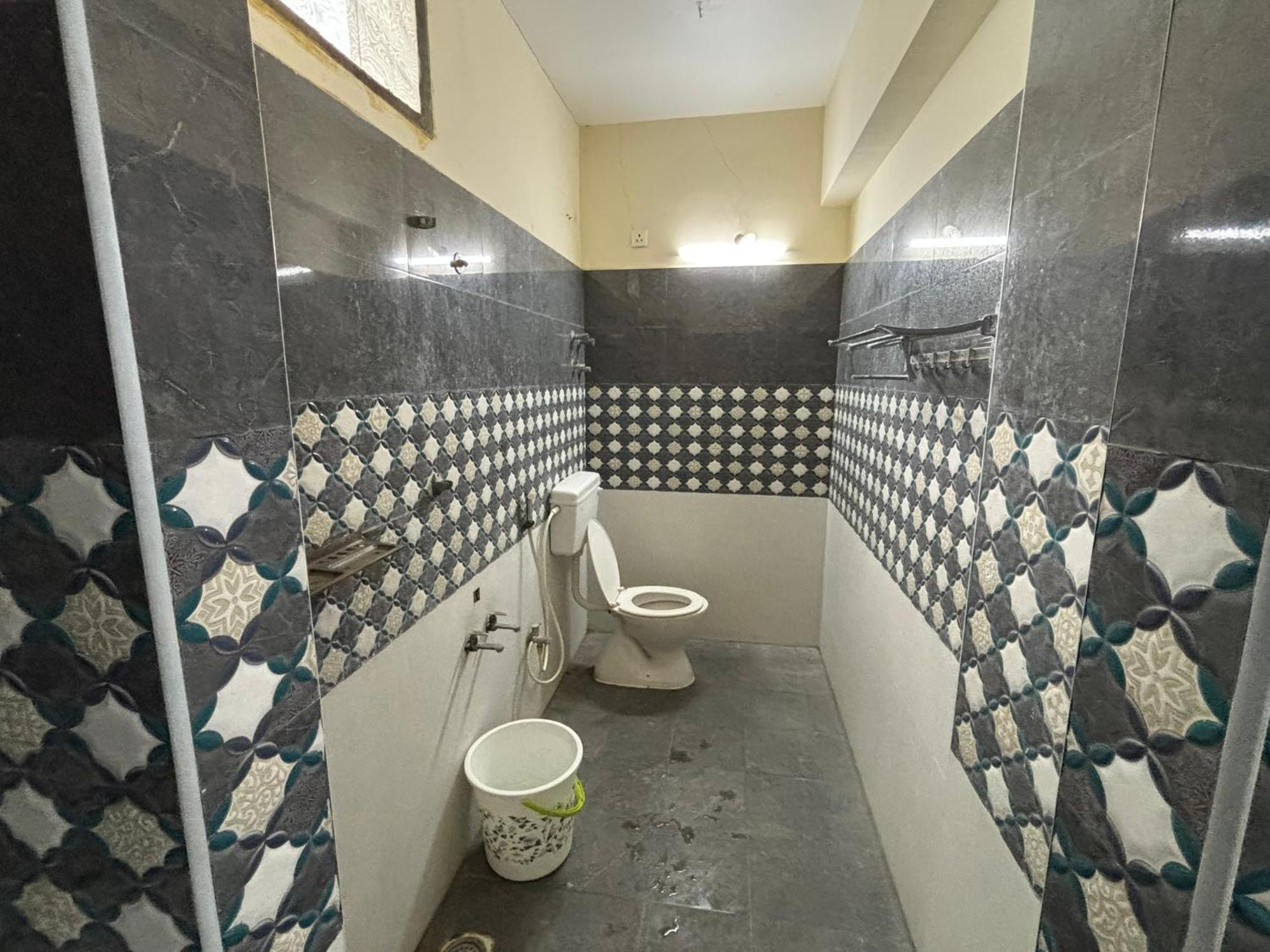 Srinivasa Hotel Tirupati Zewnętrze zdjęcie