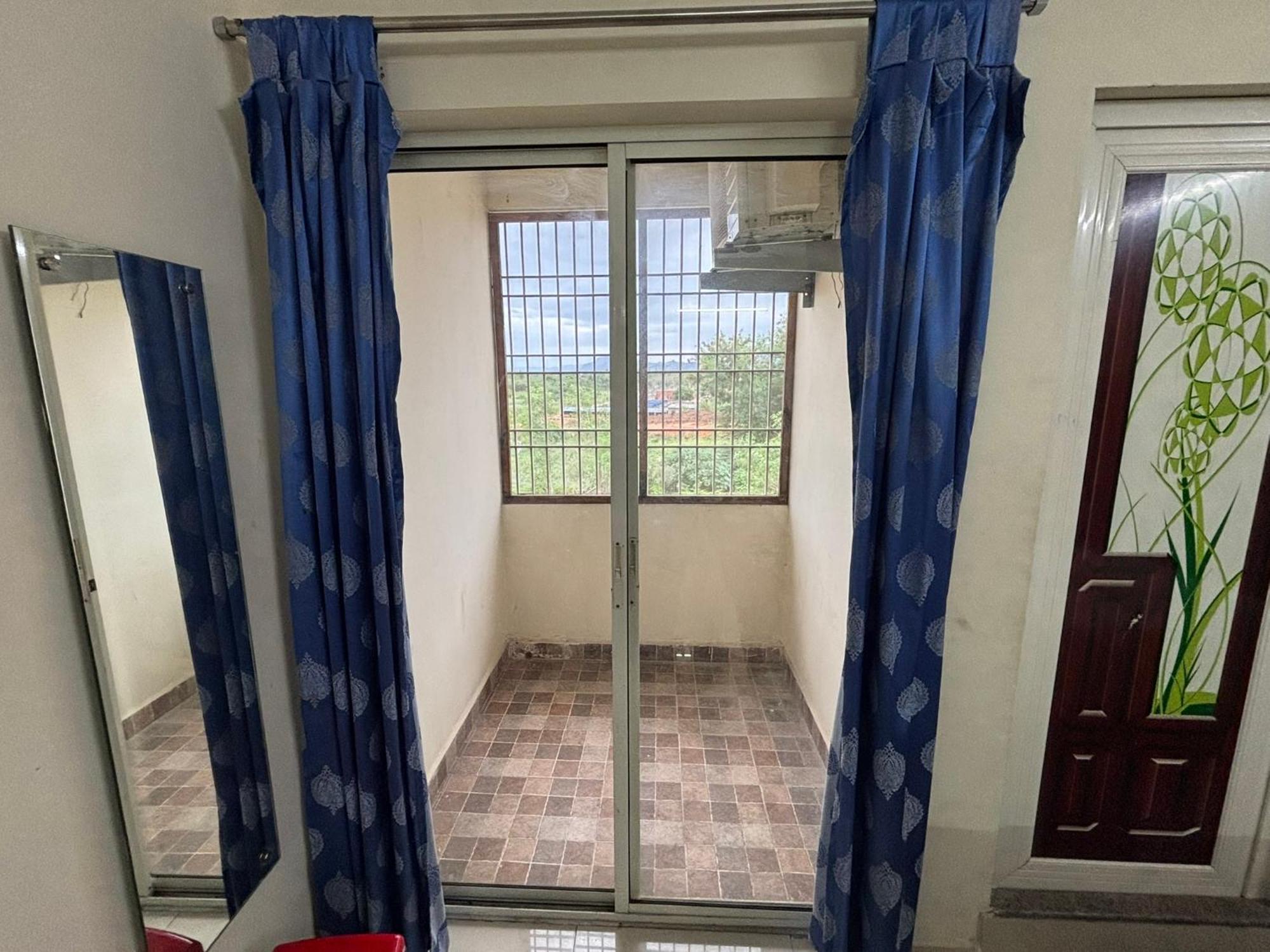 Srinivasa Hotel Tirupati Zewnętrze zdjęcie